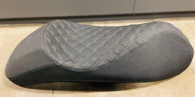 Team Stadler Sportsitz mit Gelkissen für Vespa GTS / GTV 125/300/310 HPE & RST - Bestickung: dunkelanthrazit